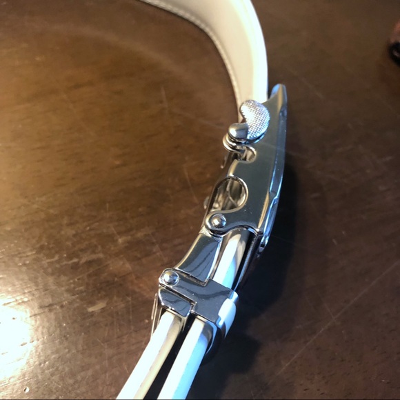 Men’s White Rachet-style belt - Picture 8 of 8